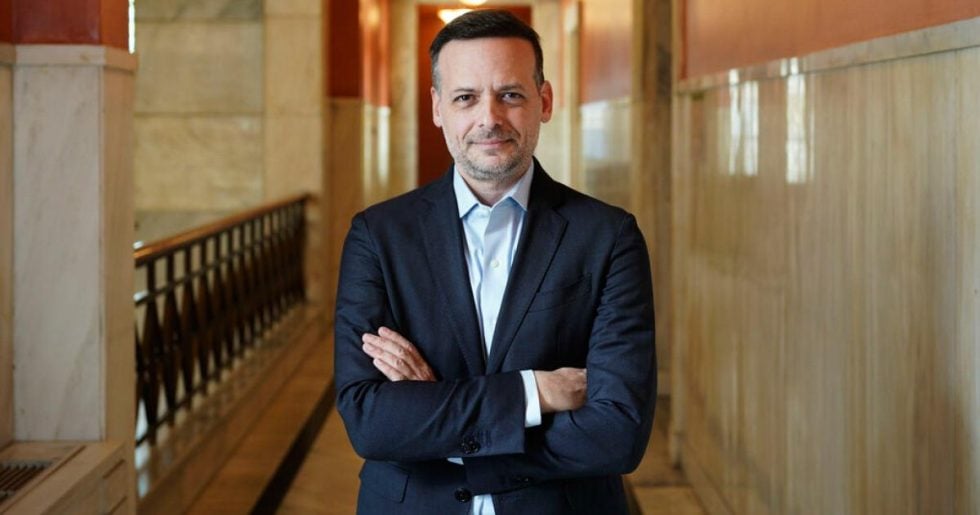 Με την κοινωνία για την αλλαγή